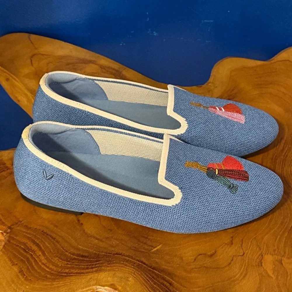 NWOT Women’s VIVAIA Audrey Round-Toe Denim Blue Tassel embroidered Loafers Sz 7